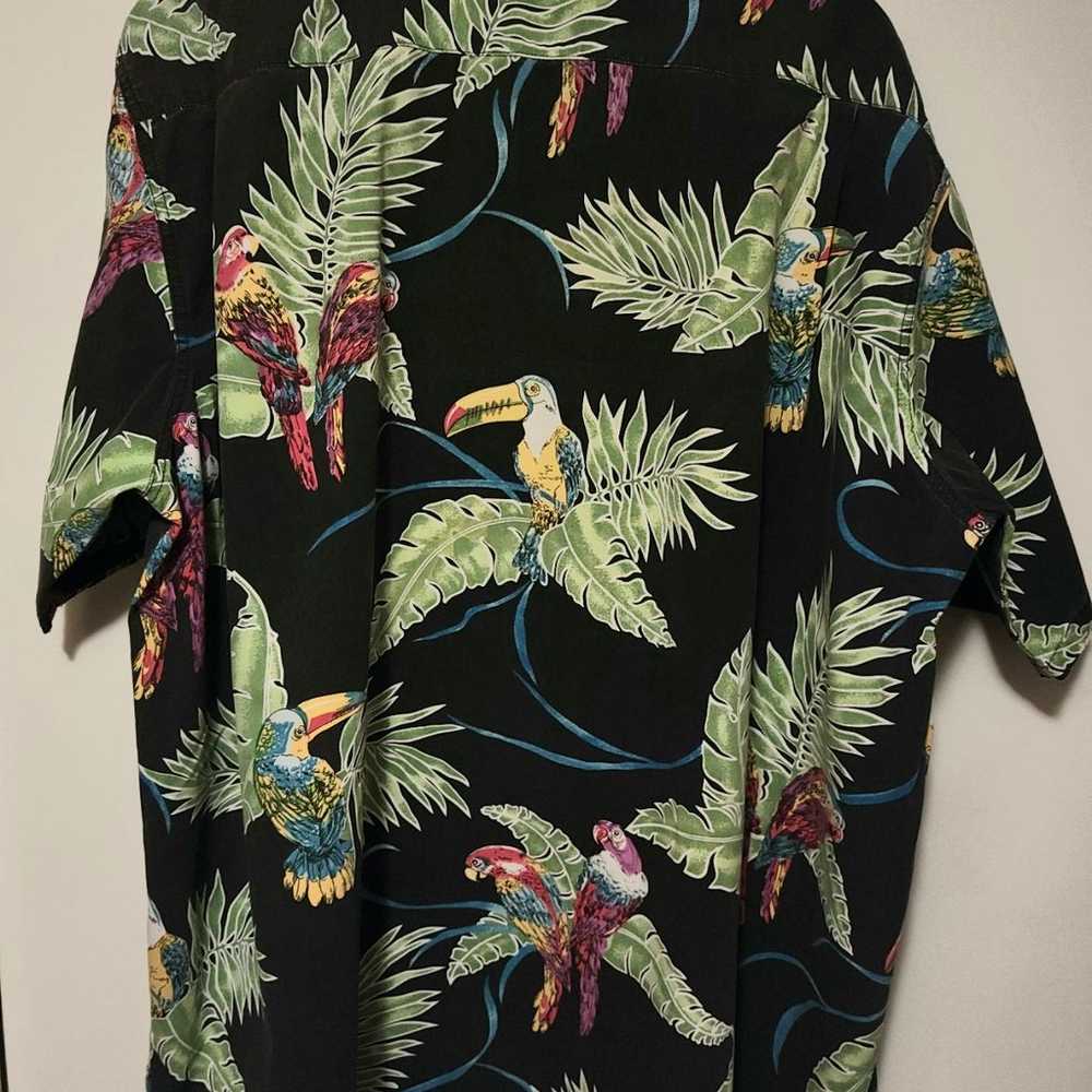 Go Barefoot Paradise Hawaiian Parrot Button Up Sh… - image 2