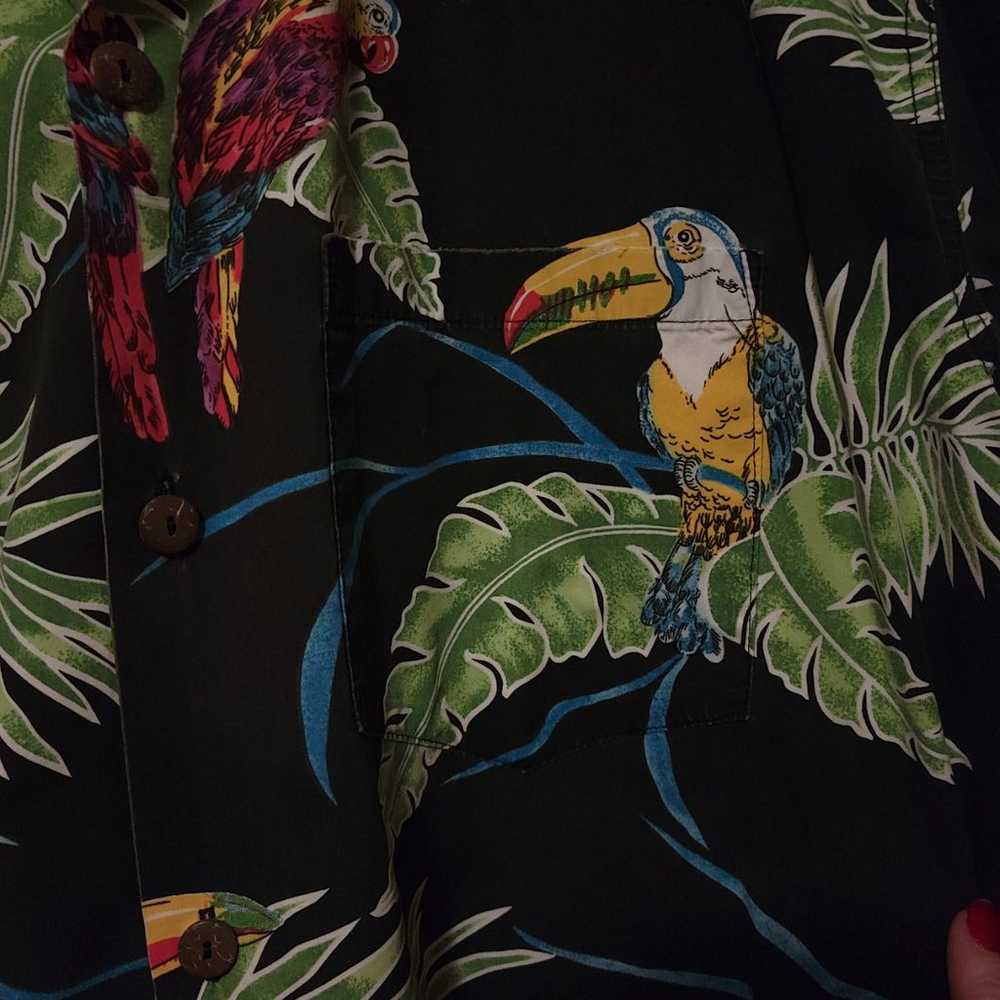 Go Barefoot Paradise Hawaiian Parrot Button Up Sh… - image 5