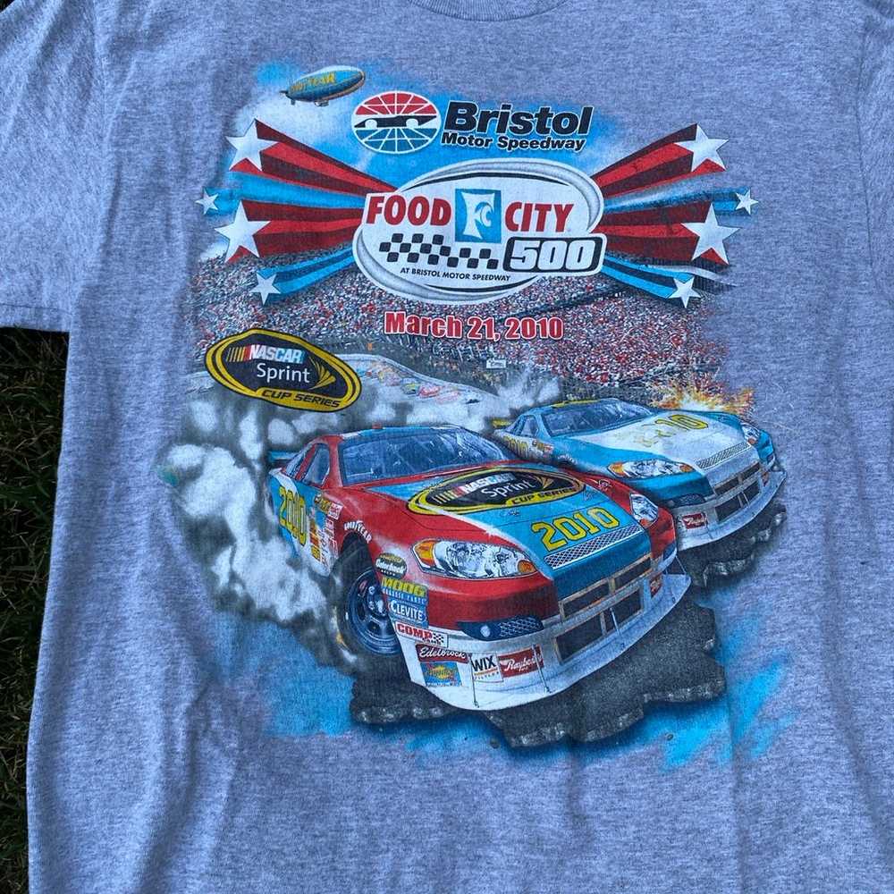 2010 NASCAR Food City 500 Graphic Tshirt - image 2