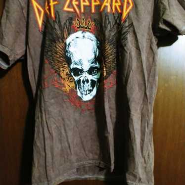 Def Leppard Tshirt - image 1