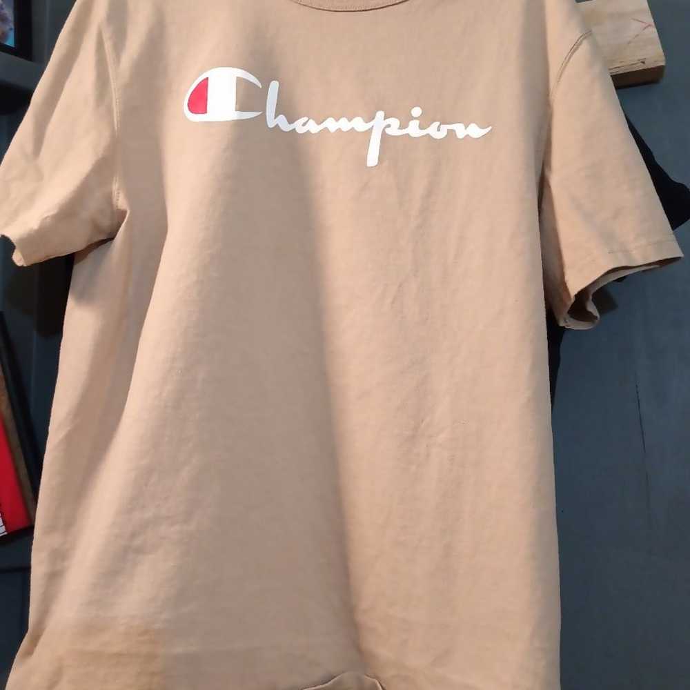 Sizelarge tan vintage champion TeeShirt short sle… - image 2