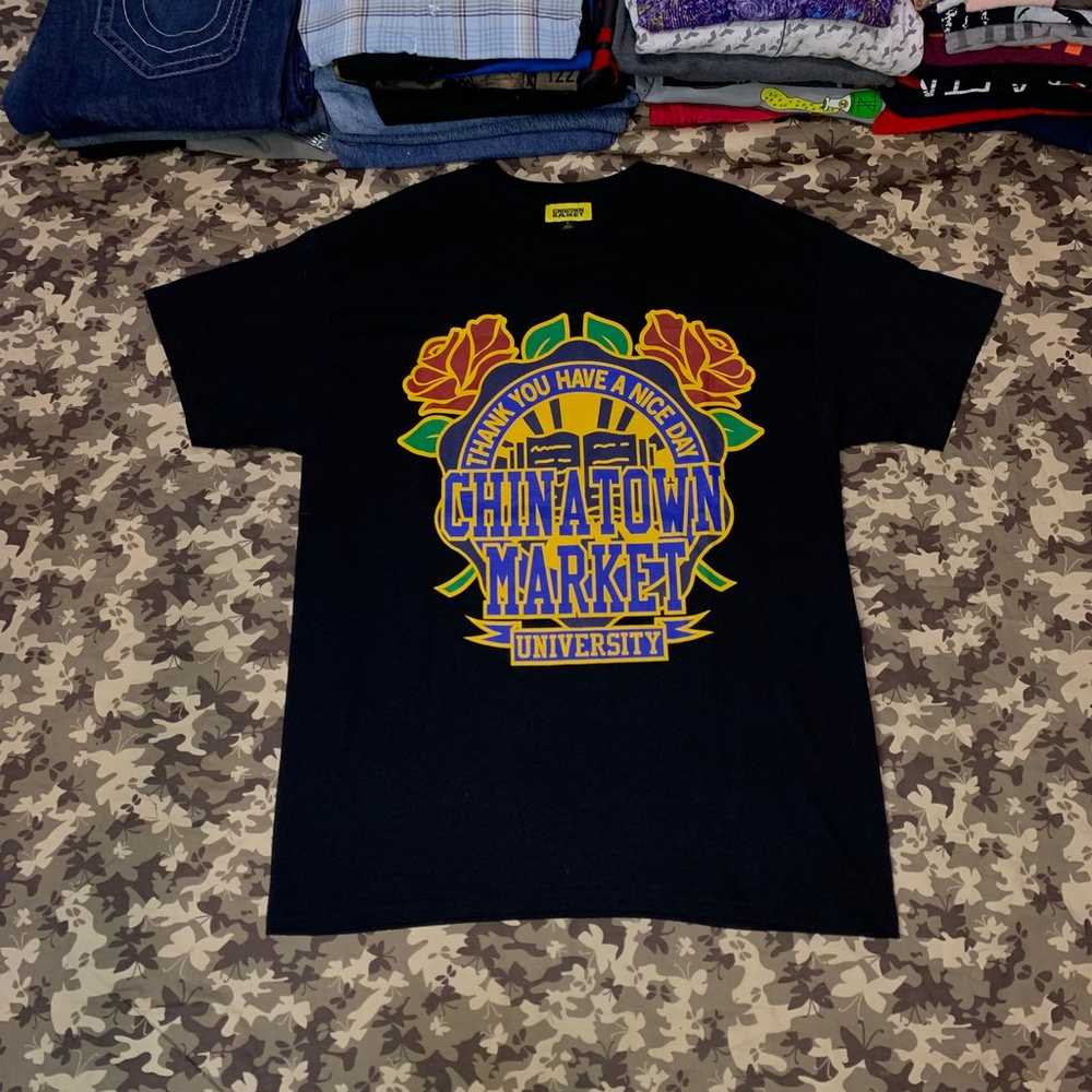 Chinatown Market streetwear shirt size large - image 4