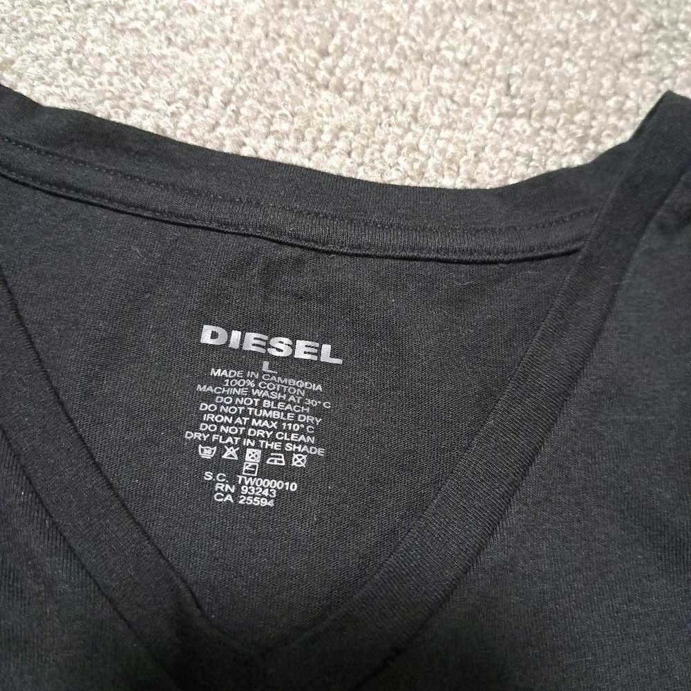 DIESEL V-neck T-shirt Black L size Simple logo - image 4