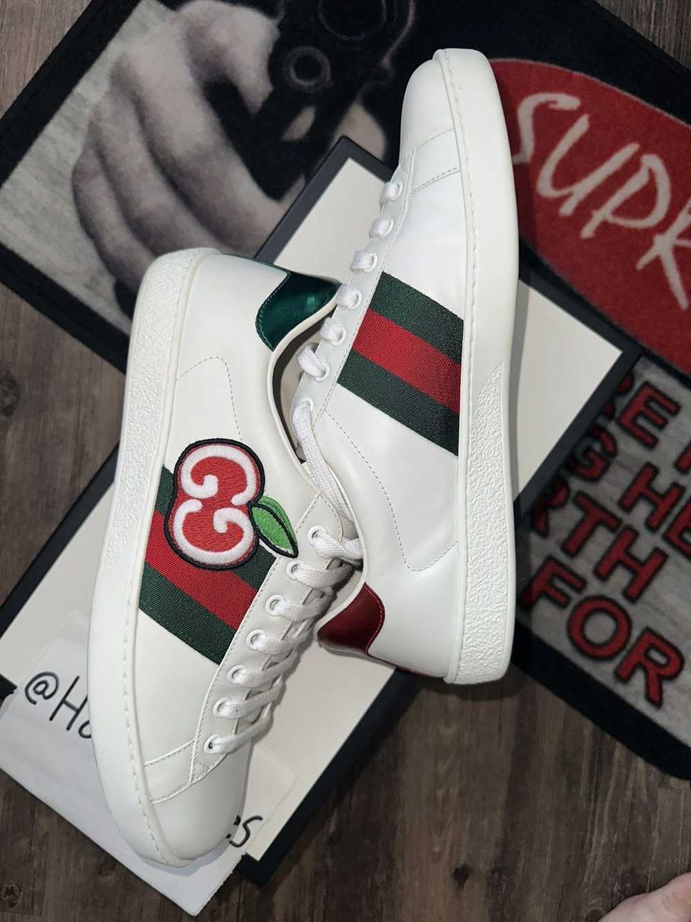 Gucci Gucci Ace Low GG Apple - image 2