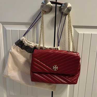 TORY BURCH Large Kira Quilted Chevron Convertible… - image 1