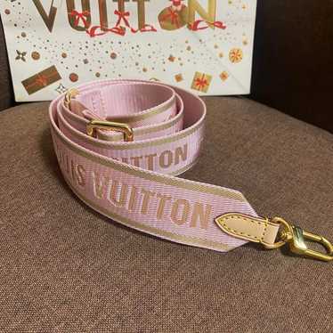 Brand new Louis Vuitton shoulder strap.