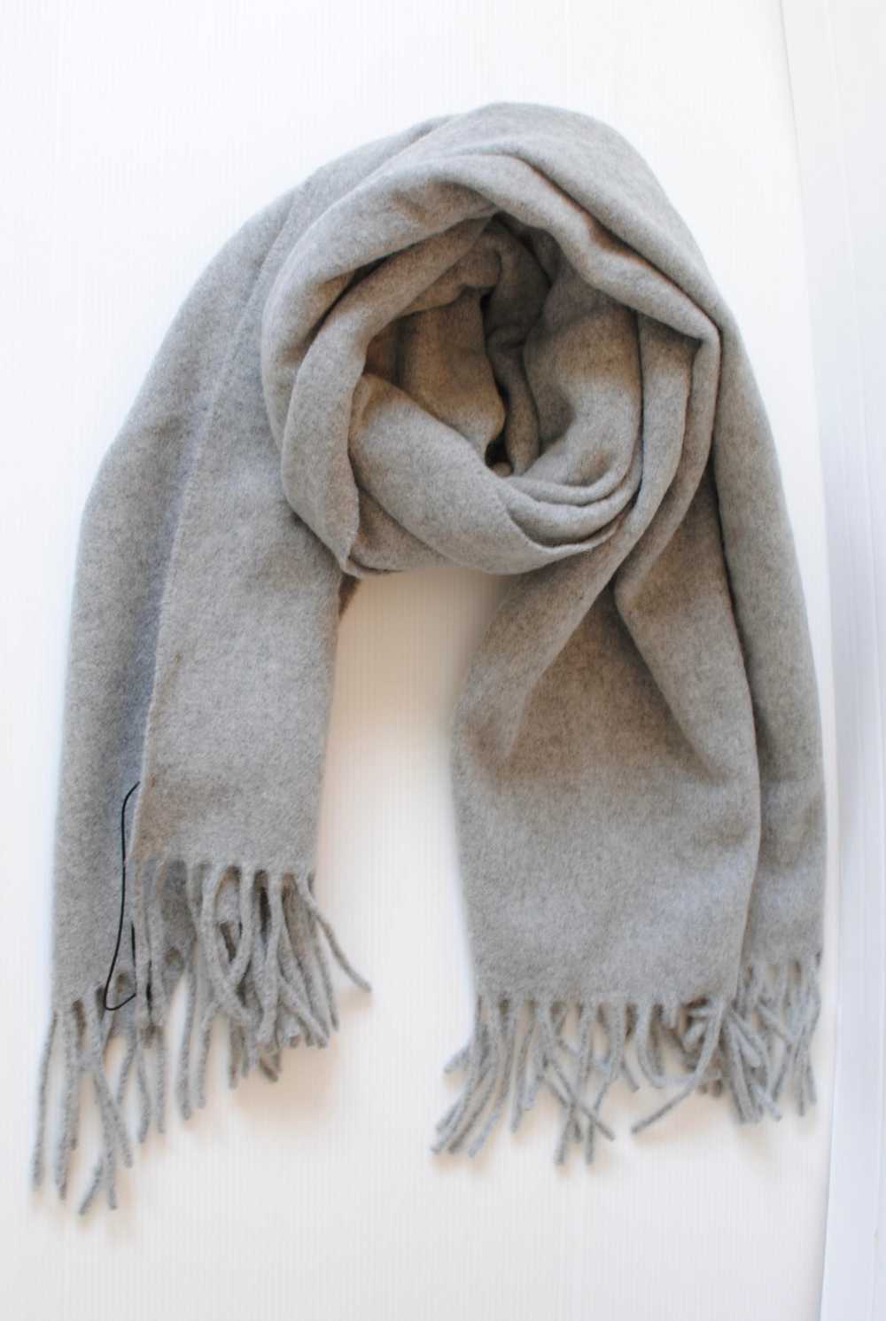 Product Details Max Mara Grey Wool Scarf - image 5