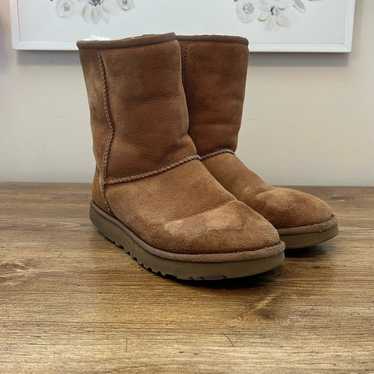 Ugg Classic Short Boot in Chestnut