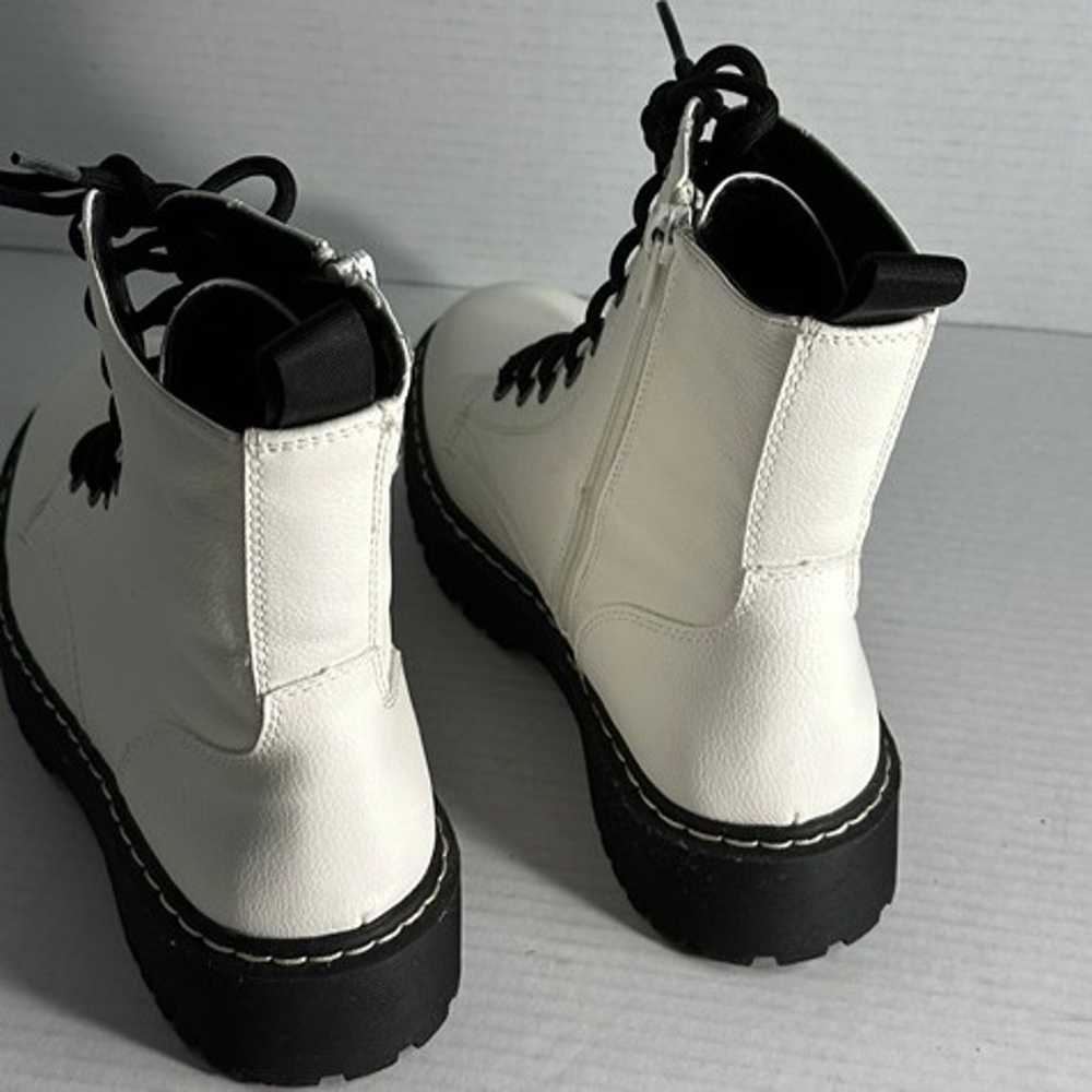 Ladies Size 7.5 White Harley, Sincerely Jules boo… - image 3