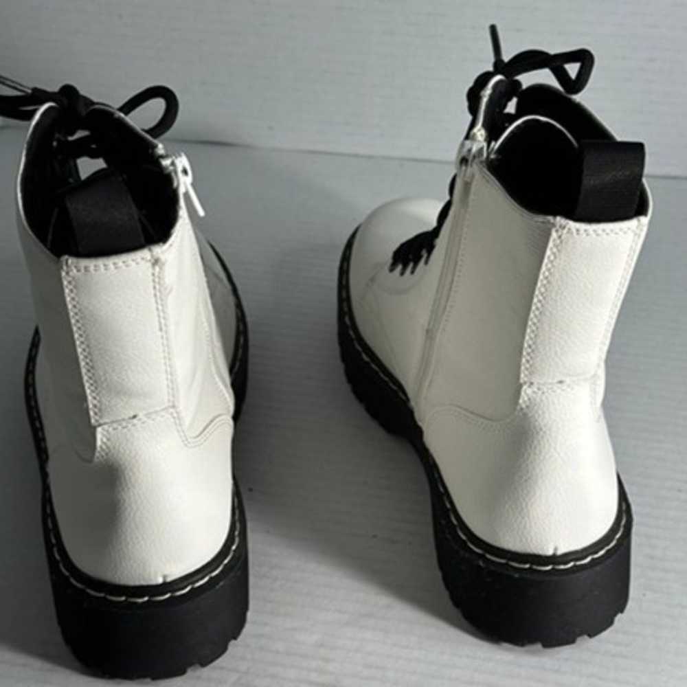 Ladies Size 7.5 White Harley, Sincerely Jules boo… - image 4