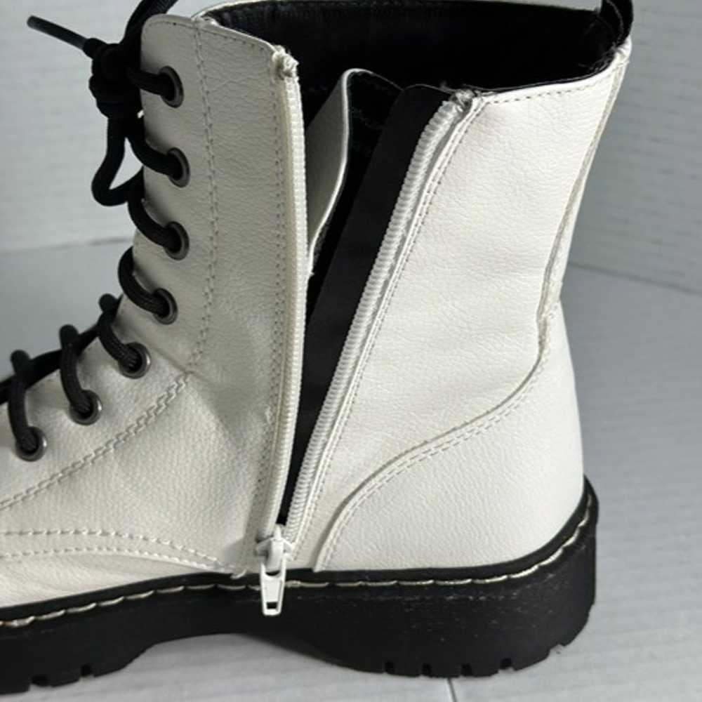 Ladies Size 7.5 White Harley, Sincerely Jules boo… - image 5