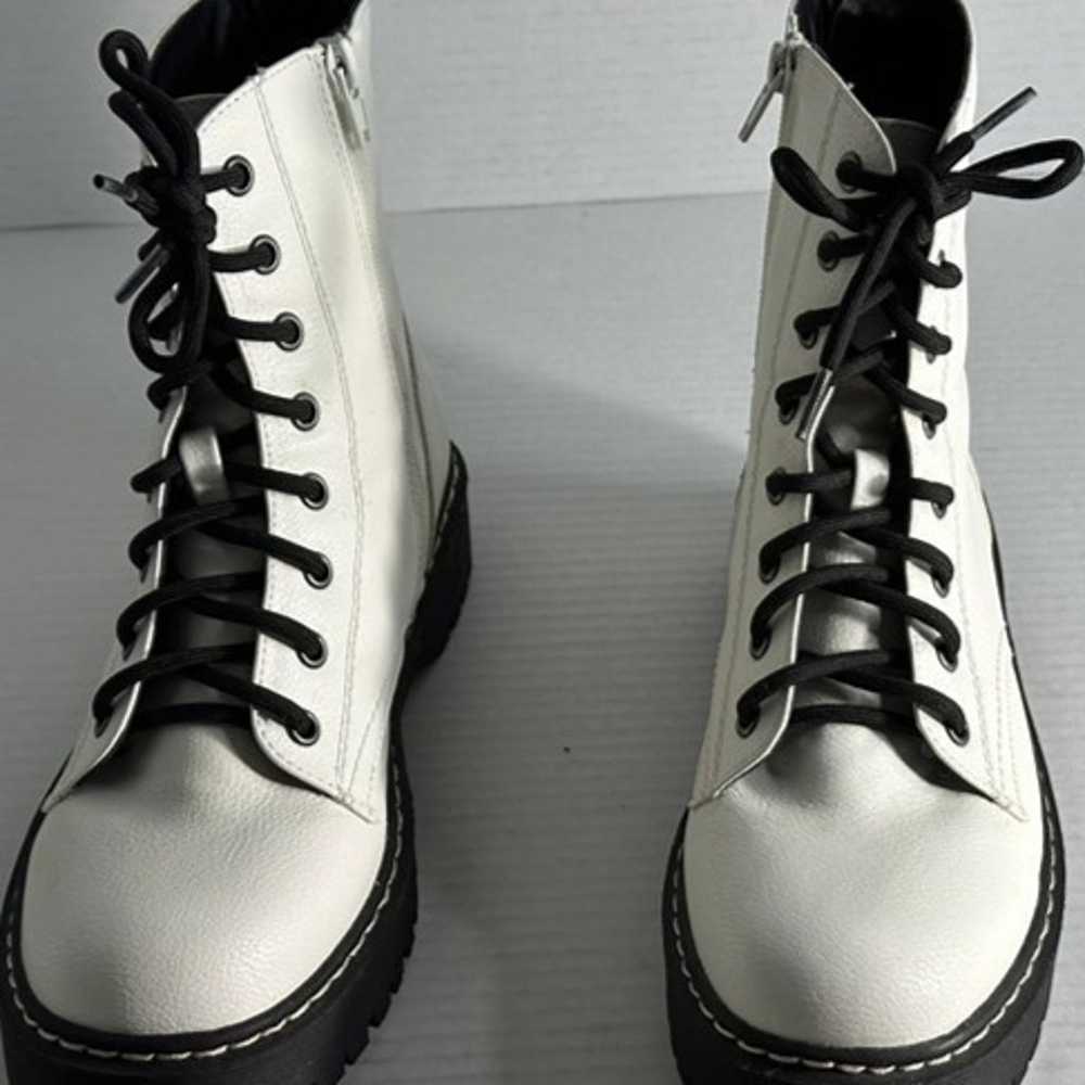 Ladies Size 7.5 White Harley, Sincerely Jules boo… - image 7