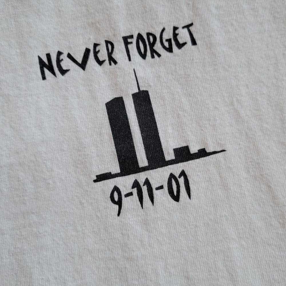 "Never Forget" 9-11-01 NYFD tee shirt - image 4