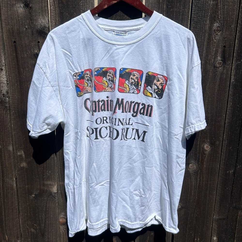 Y2K CAPTAIN MORGAN RUM ALCOHOL PROMO GRAPHIC TEE - image 1