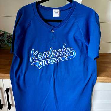 Vintage Kentucky Wildcats Two-Button T-Shirt Sing… - image 1