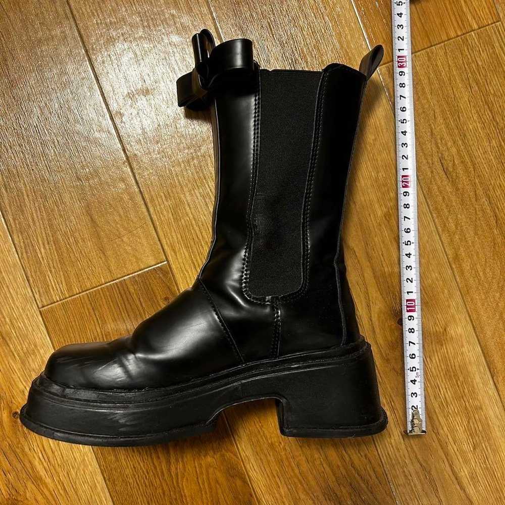 Side gore boots - image 6