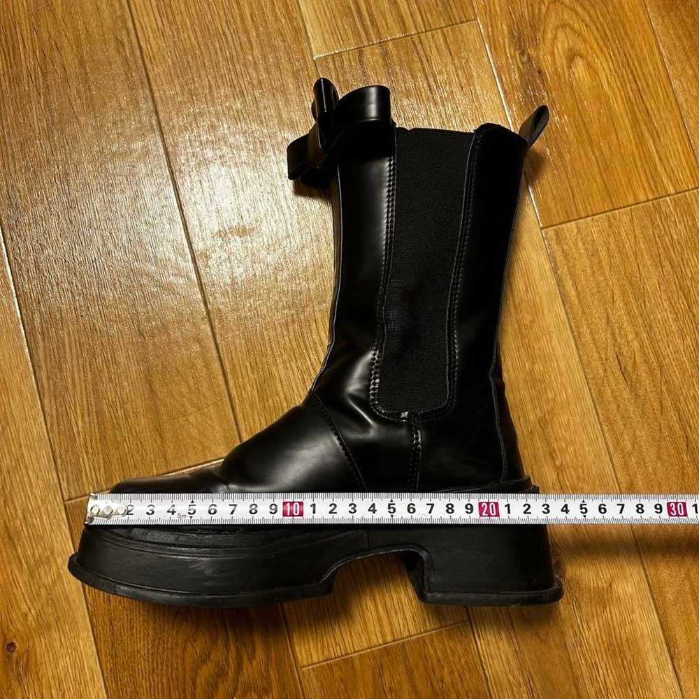 Side gore boots - image 7