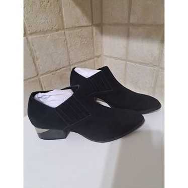 Steve Madden black booties size 7