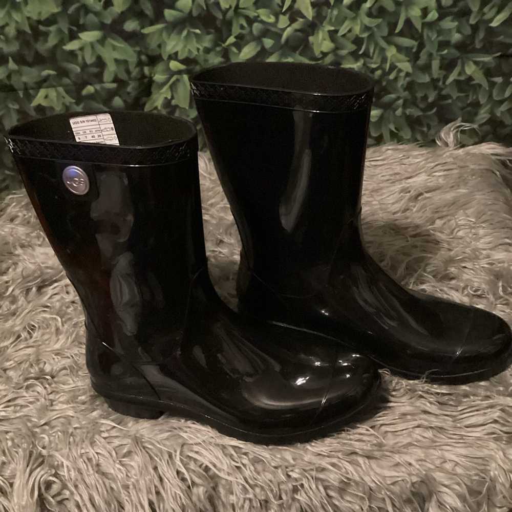 UGG Shaye Glossed Rain Boots size 9 Black EUC W/ … - image 9