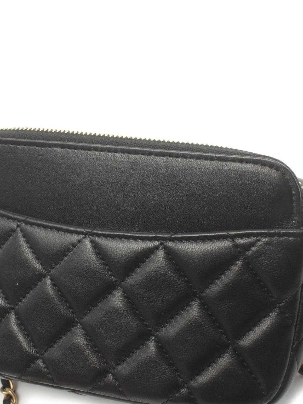 CHANEL Pre-Owned 2021-2022 diamond-quilted should… - image 5