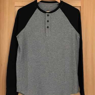 American Eagle Henry Neck Raglan Sleeve Thermal Am