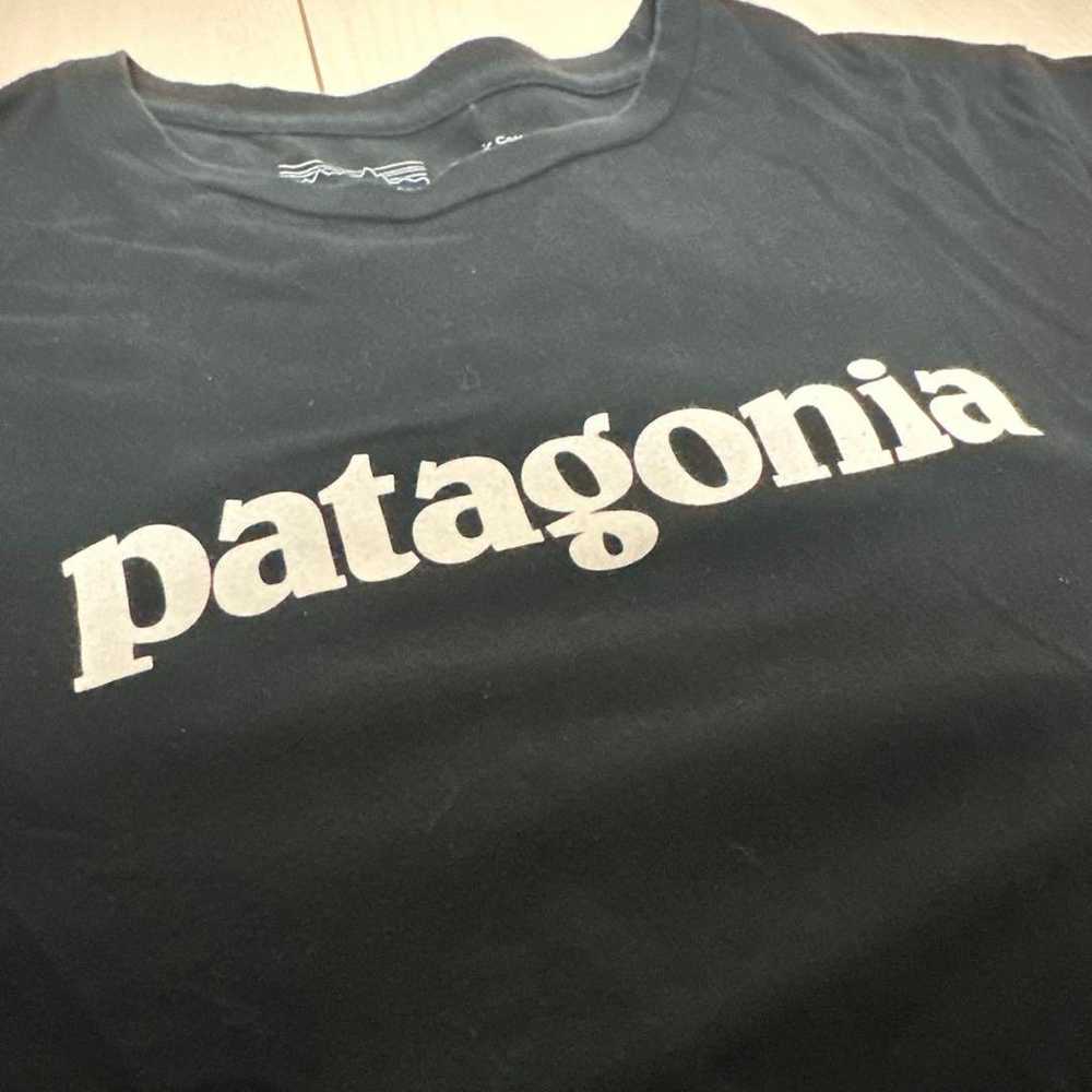 USA made Patagonia T-shirt in black - image 5