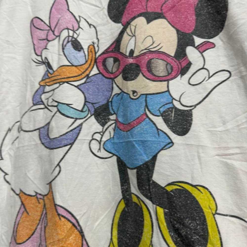 90s Vintage Disney Print T-shirt featuring Daisy … - image 3