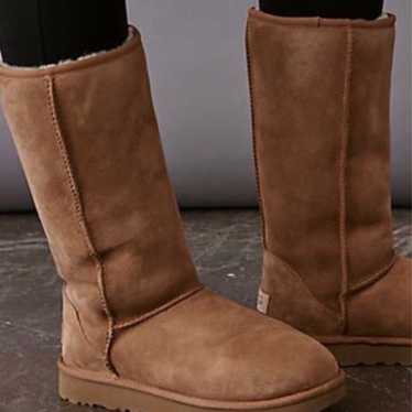 Ugg Australia Authentic tall boots size 8