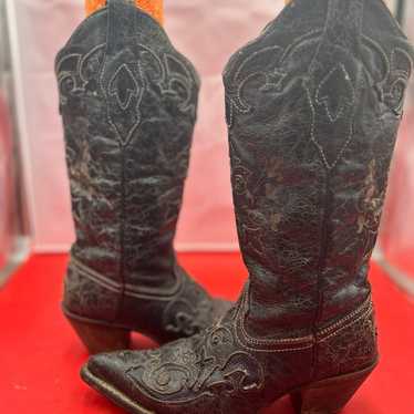 Corral lizard inlay cowgirl boots