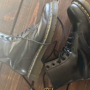 Dr. Martens 1040 leather