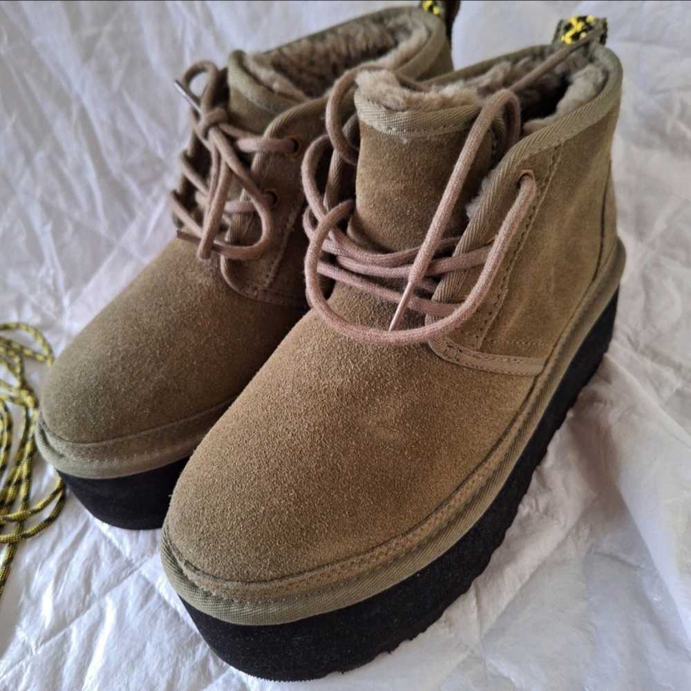 Platform UGG olive green size 8 women's - image 12