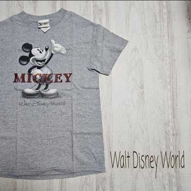 Walt Disney World T-shirt.