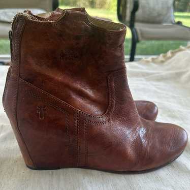 Frye Leather Carson Cognac Wedge Boots 9