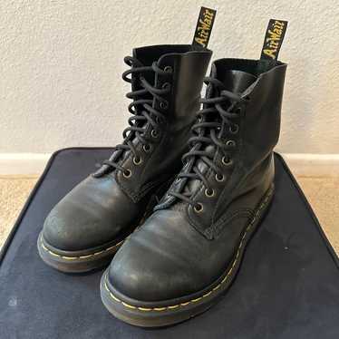 Dr. Martens 1460 Pascal boots