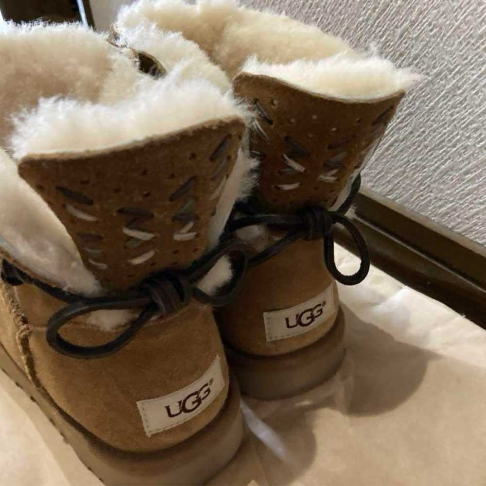 Excellent condition UGG sheepskin boots, camel co… - image 2