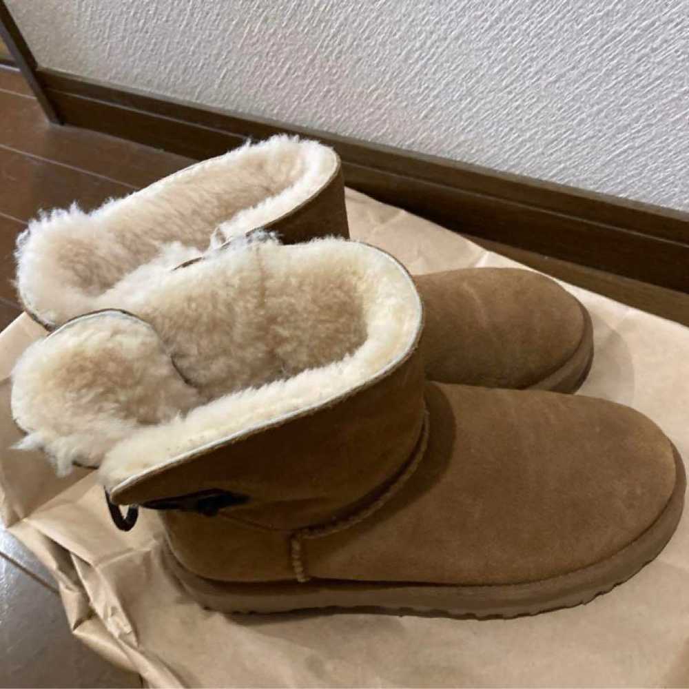 Excellent condition UGG sheepskin boots, camel co… - image 3