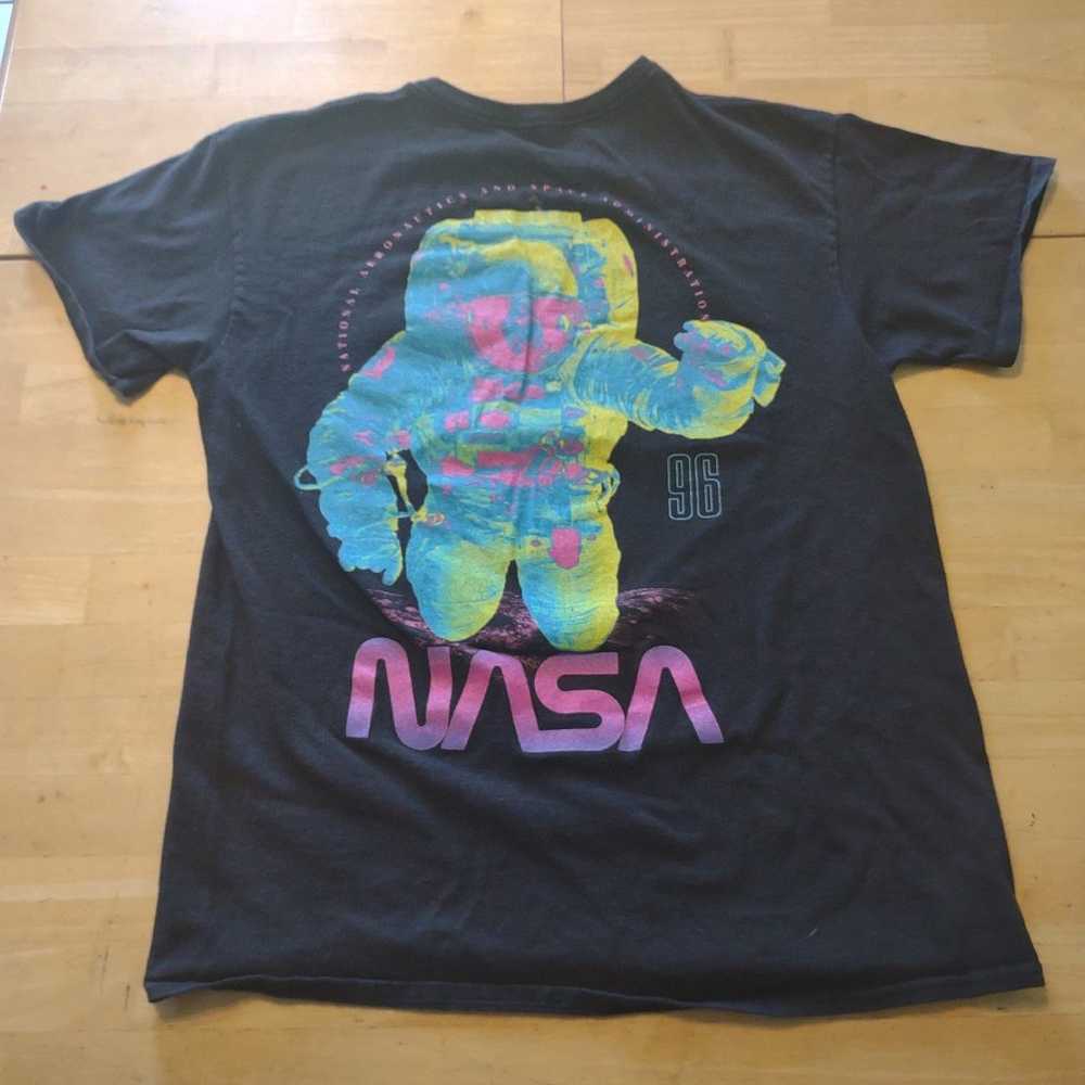 Vintage 1996 Young & Wild NASA T-Shirt - Men's Me… - image 3