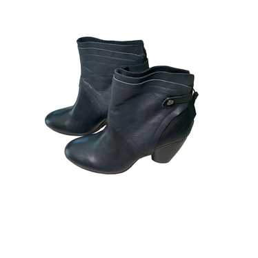 Emu Australia Nepean W11136 Ankle Bootie Boots Wo… - image 1