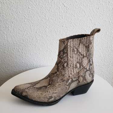 Frye Sacha Chelsea Women Reptile  Leather Ankle Bo