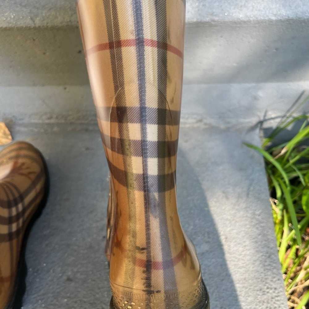 Burberry rain boots - image 4