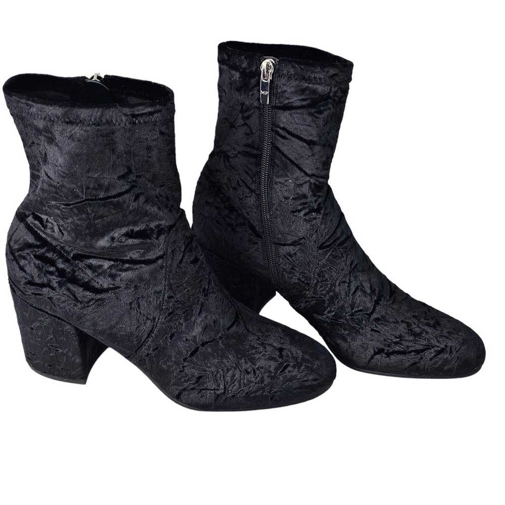 Marc Fisher black crushed velvet booties heels 9 - image 1