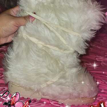 Furry boots - image 1