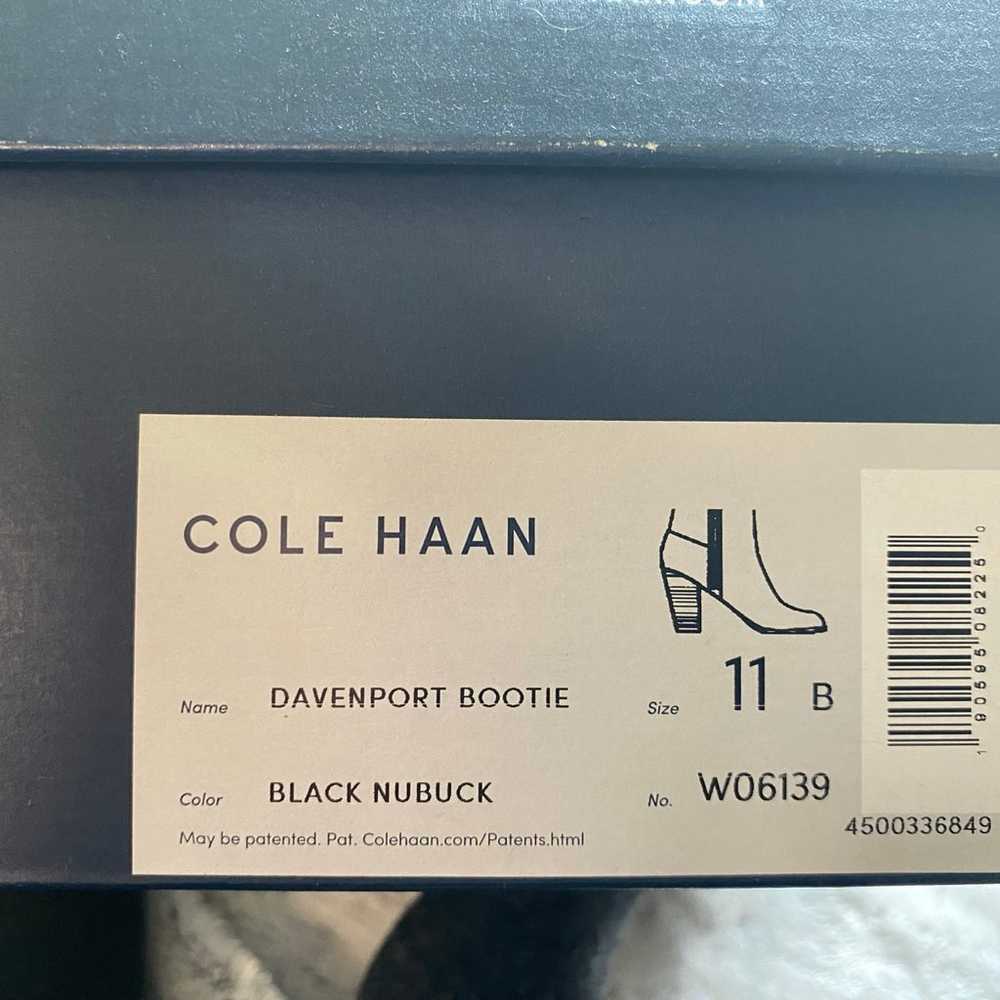 Classic Cole Haan bootie nubuck black leather siz… - image 3