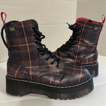 Cool Way Plaid Platform Combat Boots Size 8