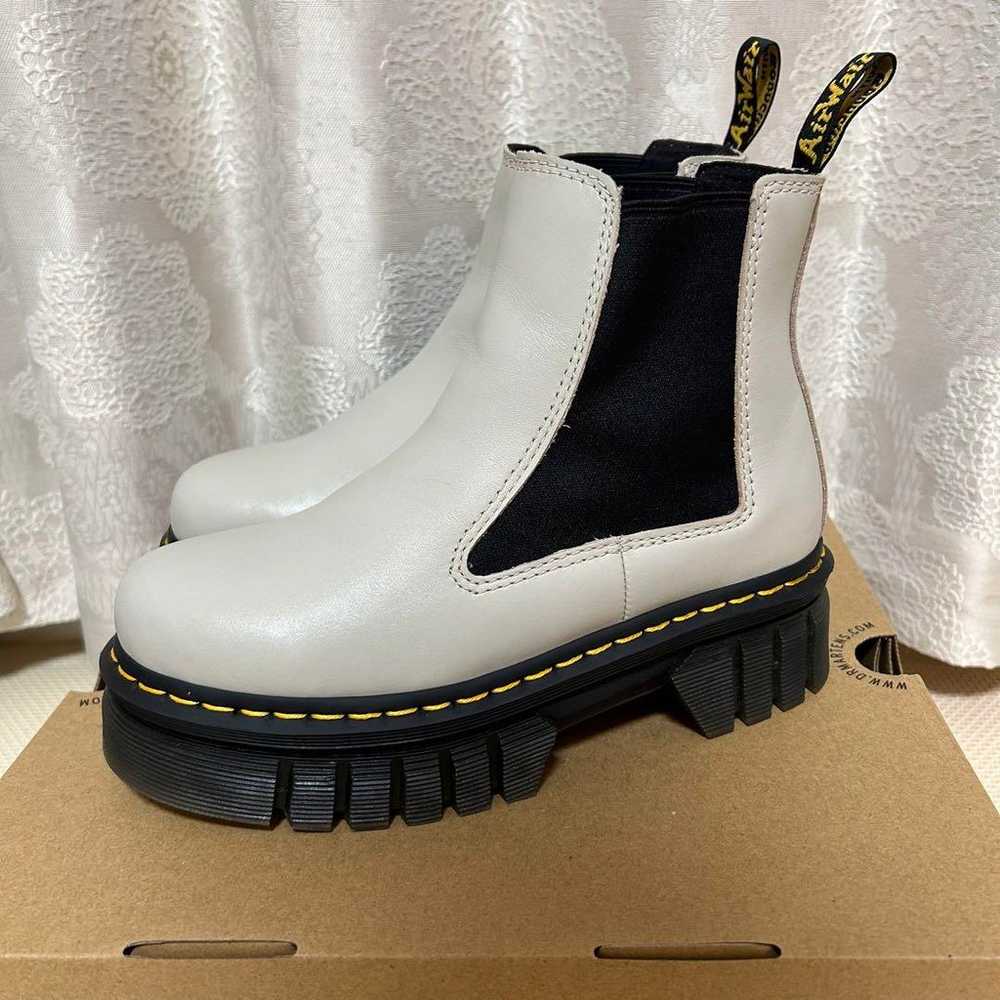 Dr. Martens Side Gore Chelsea Boots for Women wit… - image 3