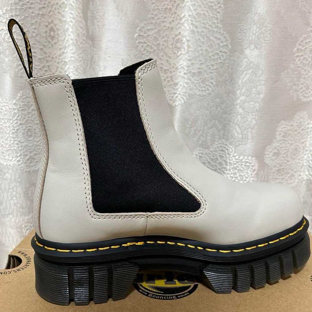 Dr. Martens Side Gore Chelsea Boots for Women wit… - image 5