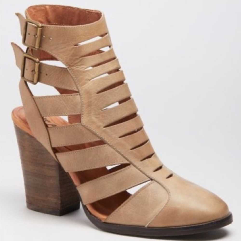 FREE PEOPLE Hayes Leather Cutout Booties LIKE NEW… - image 3