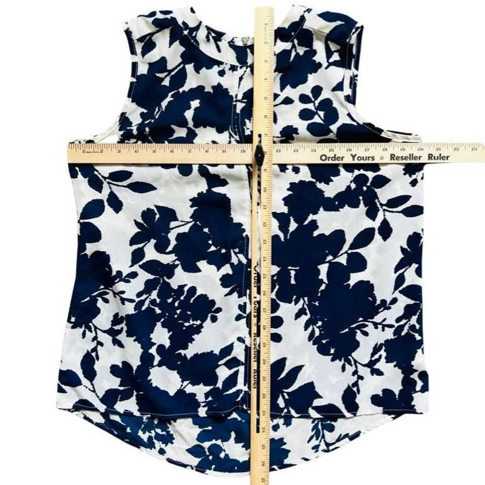 Other Paper Crane Blue Cream Floral Sleeveless To… - image 7