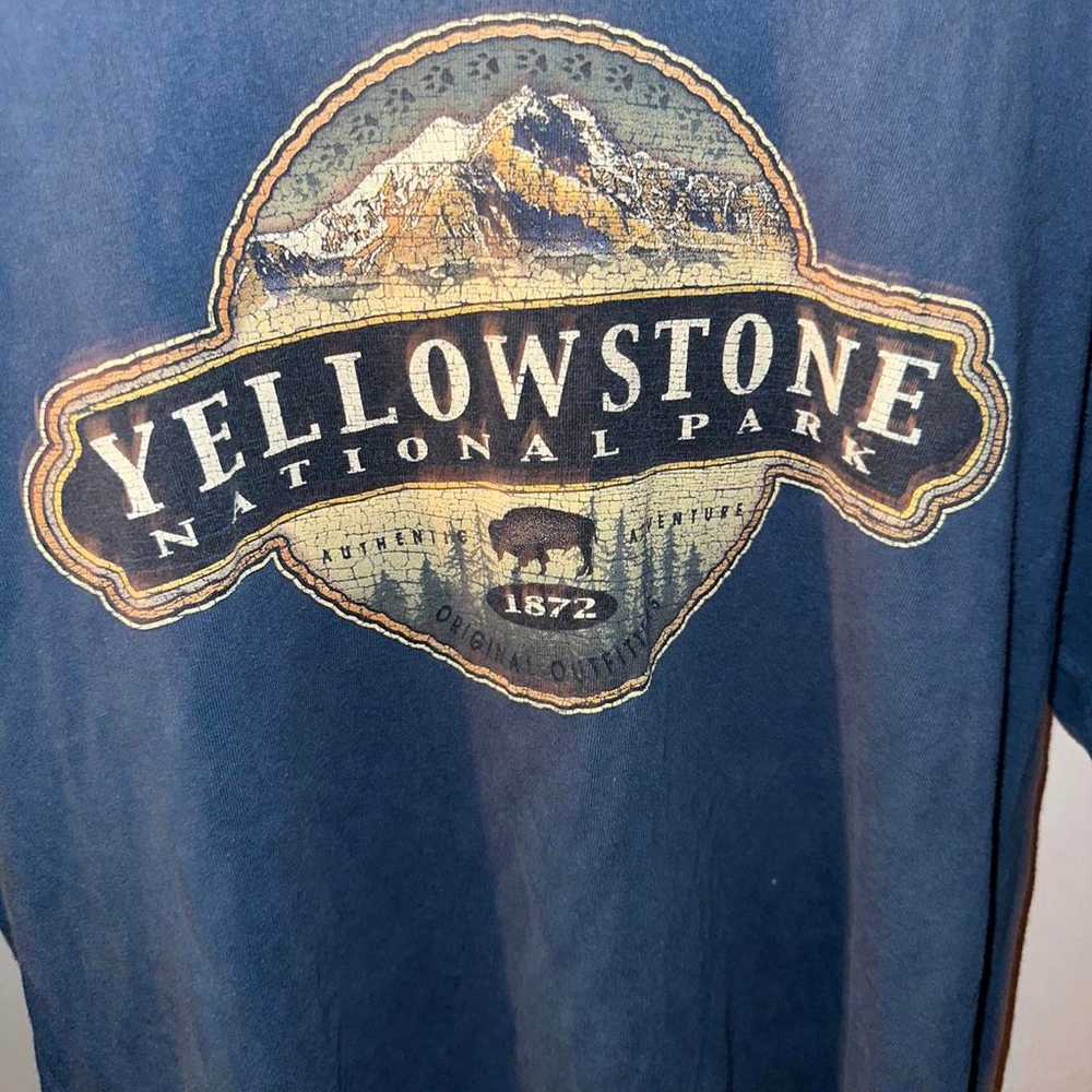 Vintage Yellowstone National Park Graphic T-Shirt… - image 3