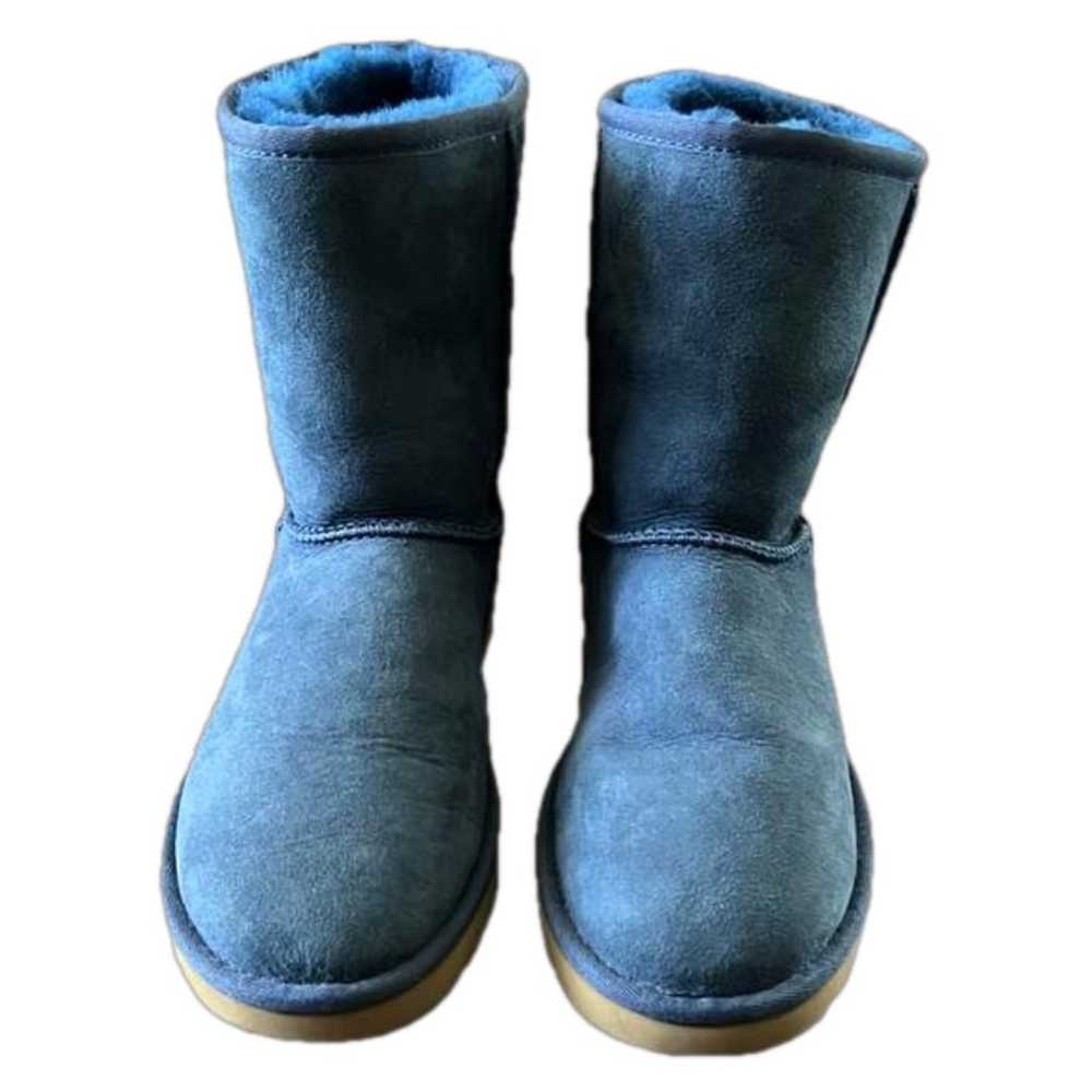 NWOB Ugg Blue Classic Short II. Size 6. - image 6